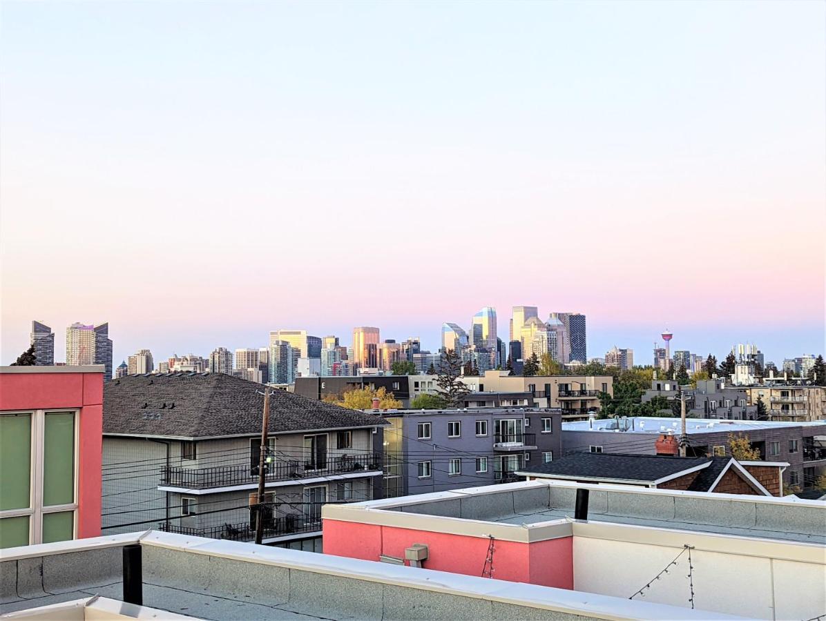 Monki Di Executive Suites: Luxury City Home with Rooftop Patio Calgary Exterior photo