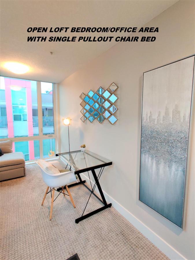 Monki Di Executive Suites: Luxury City Home with Rooftop Patio Calgary Exterior photo